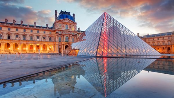 Paris : Overcrowded Louvre Introduced 'Online advance Booking' System ...